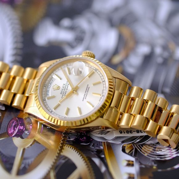 Rolex Day Date 18K Factory Silver Dial 36mm Watch - Picture 6 of 8